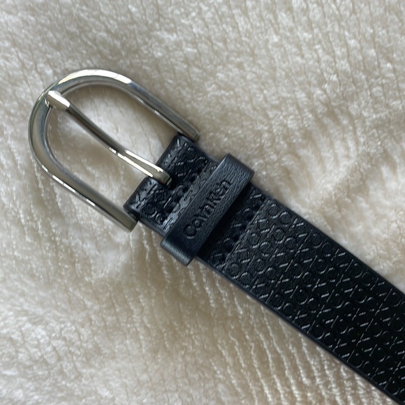 Black and Silver Calvin Klein Belt - Picture 2 of 5